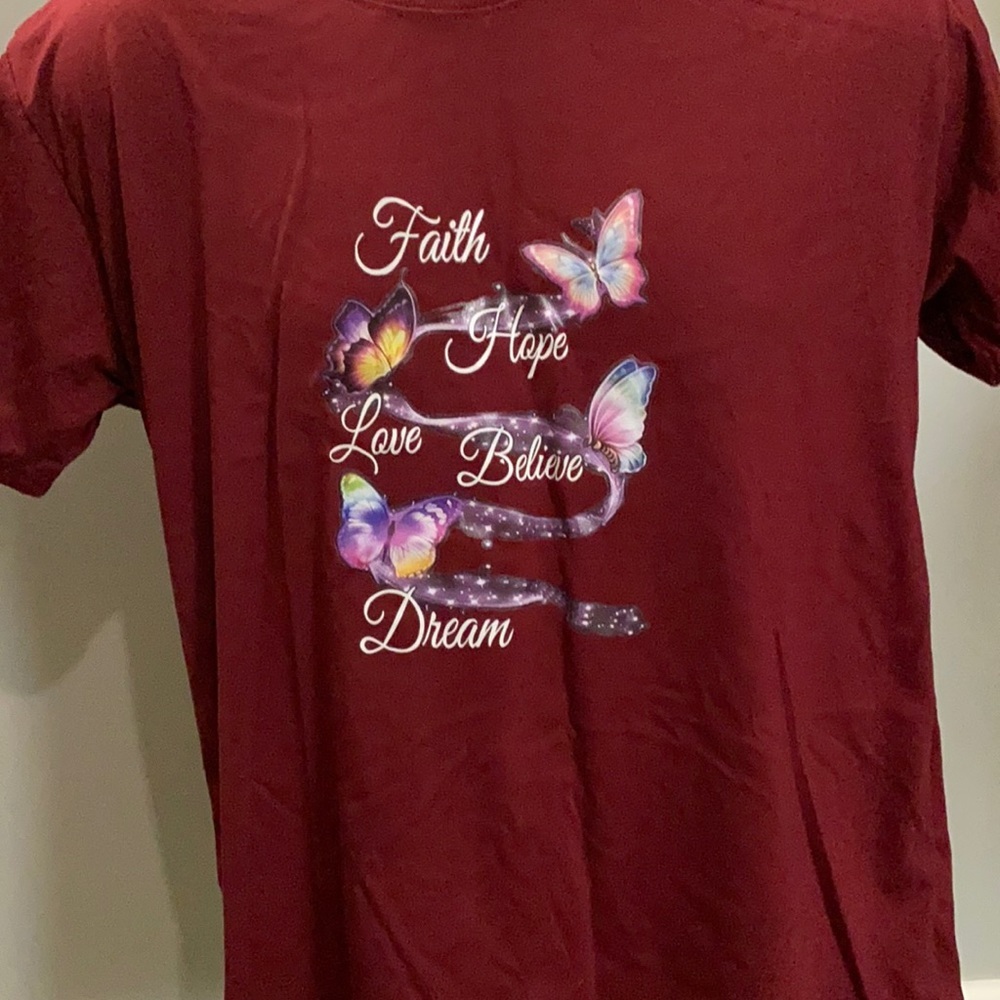 🔥 3/$10 Woman’s t shirt XL